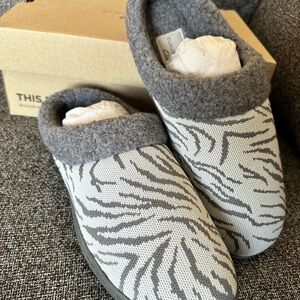 CLARKS CLOUDSTEPPERS Gray and White Zebra Print Slippers BNIB
